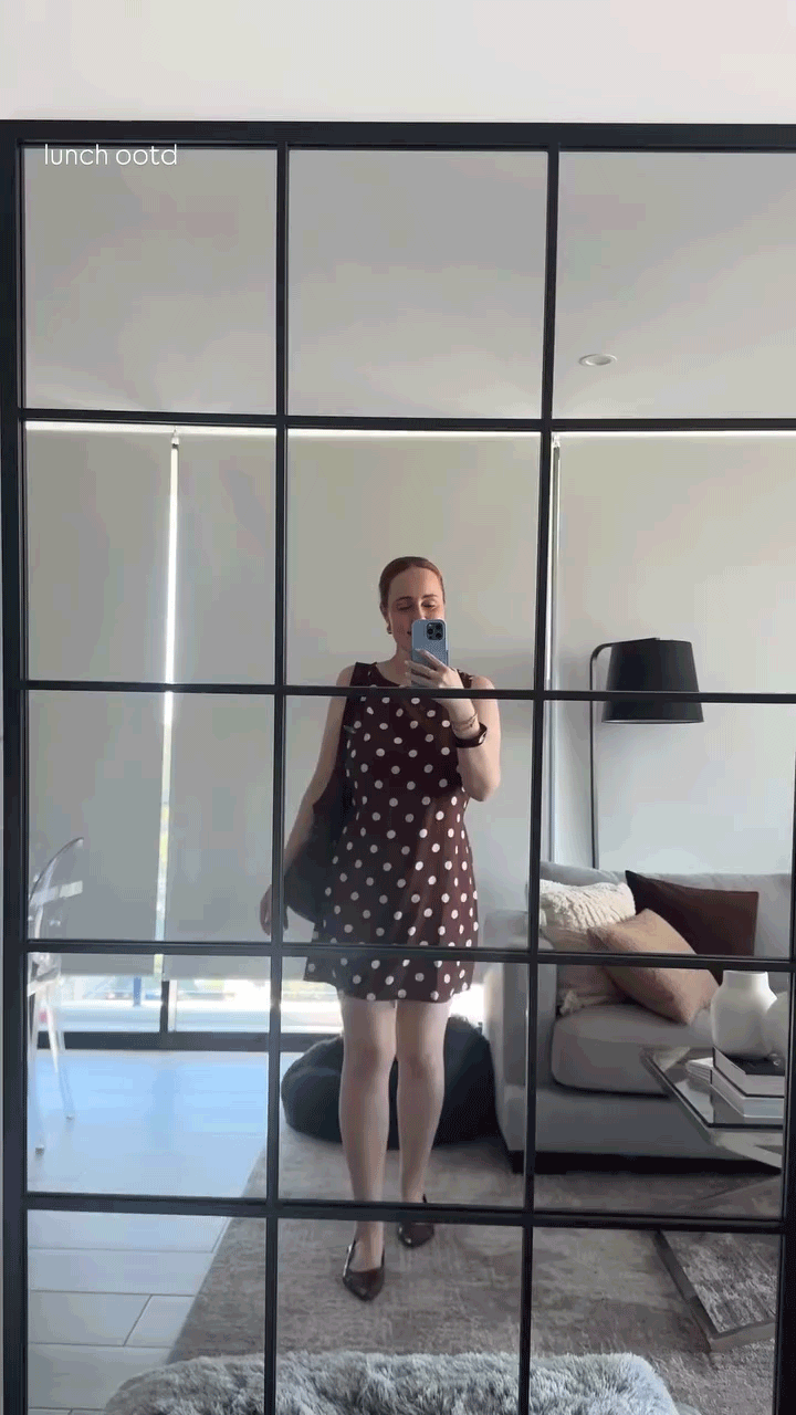 Fashionable woman takes a mirrow selfie with a PROPS case